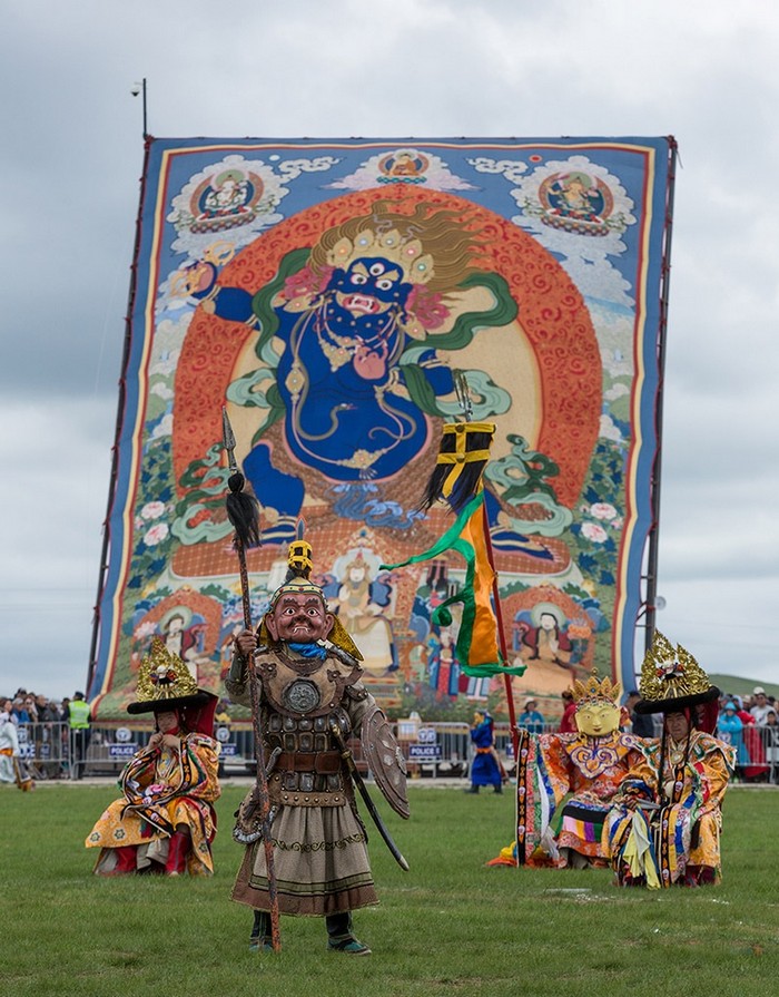 Tapchinghiencuuphathoc.vn Le Hoi Ton Giao Danshig Naadam O Mong Co (13)