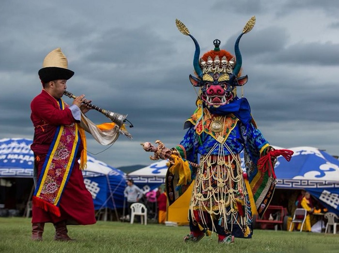 Tapchinghiencuuphathoc.vn Le Hoi Ton Giao Danshig Naadam O Mong Co (16)