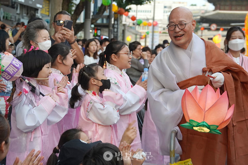 Tap Chi Nghien Cuu Phat Hoc Han Quoc 100.000 Hoa Dang Ngu Sac Le Vesak 2023 4