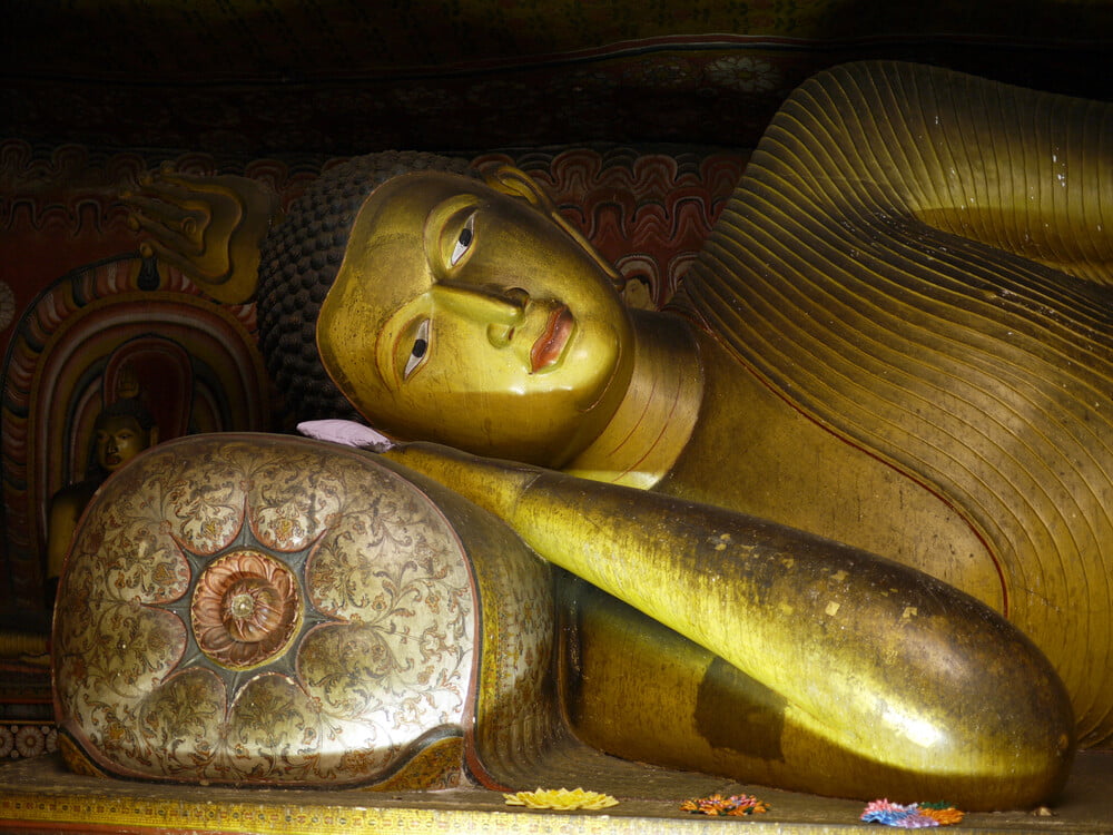 Tapchinghiencuuphathoc.vn Rangiri Dambulla Cave Temple Sri Lanka (1)