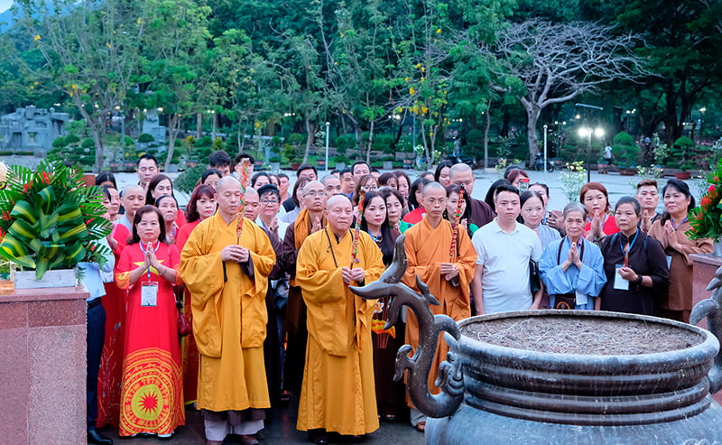 Tapchinghiencuuphathoc.vn Vu Lan Dao Hieu Va Dan Toc (10)