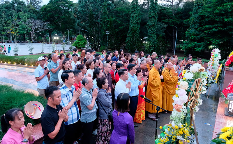 Tapchinghiencuuphathoc.vn Vu Lan Dao Hieu Va Dan Toc (7)