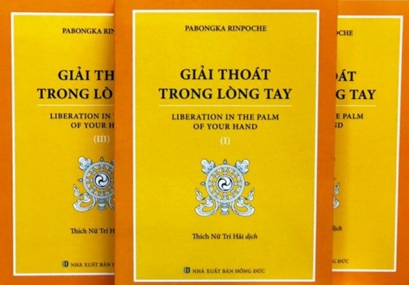 Những phẩm hạnh của một bậc Thầy trong Mật thừa và pháp hành trì Du già Đạo sư (Guru Yoga)