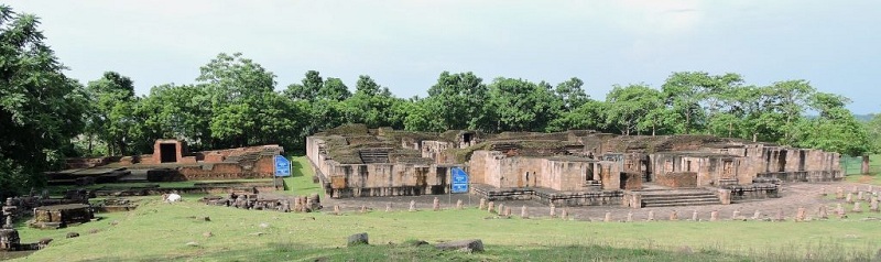 Cấu trúc tu viện chính, bên phải, của quần thể Phật giáo Ratnagiri. (Nguồn: wikipedia.org)