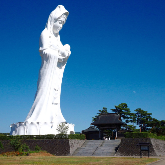 Tượng Jibo Kannon, Aizu Wakamatsu, Tỉnh Fukushima, 
Nhật Bản - Ảnh: St