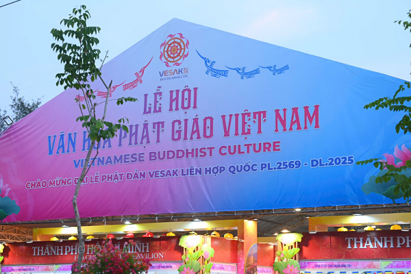 Hình ảnh Đại lễ Vesak 2025 tại TP.HCM. Ảnh sưu tầm. Hình ảnh Đại lễ Vesak 2025 tại TP.HCM. Ảnh sưu tầm.