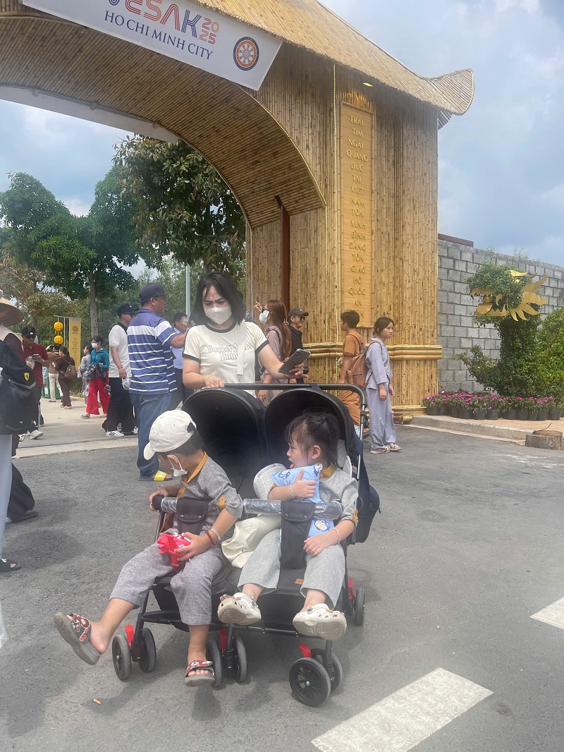 ... háo hức mong chờ. ... háo hức mong chờ.