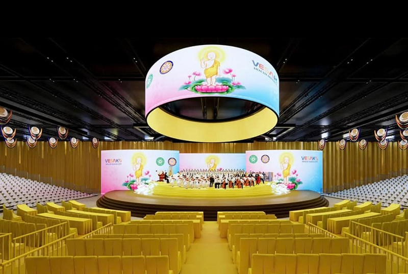 Sân khấu tại Thisky Hall, Q10, TP. HCM Sân khấu tại Thisky Hall, Q10, TP. HCM