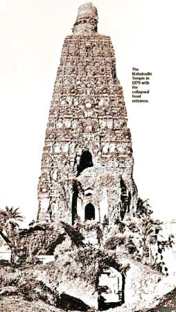 Đền Mahabodhi năm 1879 trước khi cải tạo Đền Mahabodhi năm 1879 trước khi cải tạo