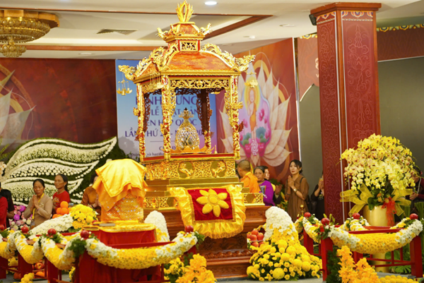 Xá lợi Phật được tôn trí tại chùa Quán Sứ (Hà Nội). Ảnh: Anh Minh Xá lợi Phật được tôn trí tại chùa Quán Sứ (Hà Nội). Ảnh: Anh Minh