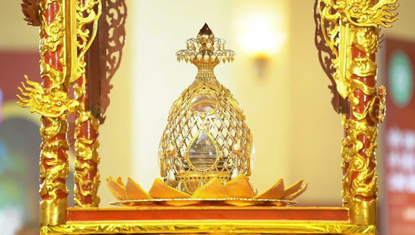 Xá lợi được tốn trí tại chàu Quán Sứ (Hà Nội). Ảnh sưu tầm. Xá lợi được tốn trí tại chàu Quán Sứ (Hà Nội). Ảnh sưu tầm.