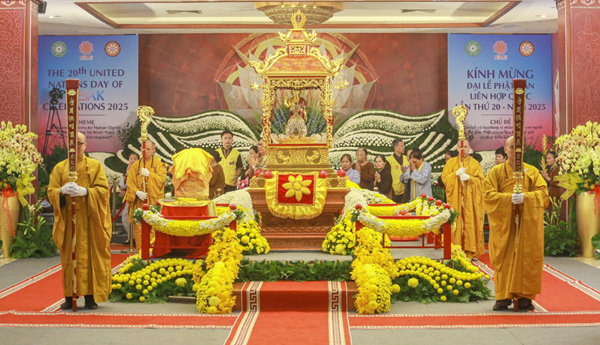 Xá lợi được tôn trí tại chùa Quán Sứ (Hà Nội). Ảnh sưu tầm. Xá lợi được tôn trí tại chùa Quán Sứ (Hà Nội). Ảnh sưu tầm.