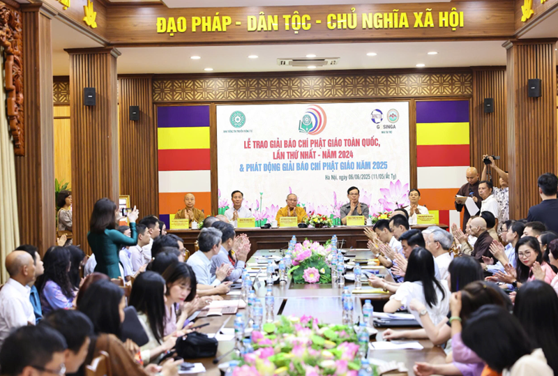 Buổi lễ trao giải báo chí Phật giáo toàn quốc lần thứ nhất năm 2024 & Phát động mùa giải 2025.
Buổi lễ trao giải báo chí Phật giáo toàn quốc lần thứ nhất năm 2024 & Phát động mùa giải 2025.