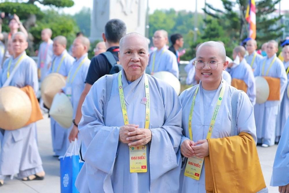 Ánh sáng Ni trường từ hạt giống Phật tươi tốt