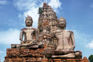 Biểu tượng về Tam bảo đầu tiên có từ khi nào?