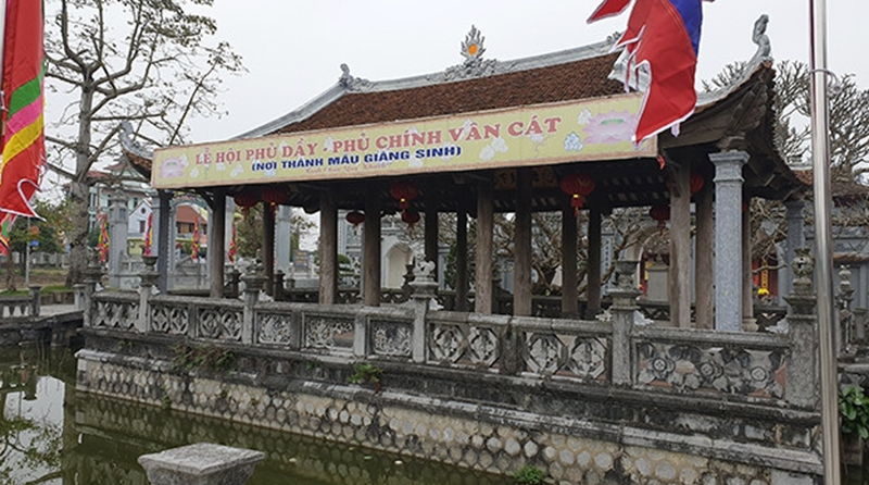 Phủ Vân Cát (Khu di tích Phủ Dầy, Ninh Bình). Ảnh sưu tầm. Phủ Vân Cát (Khu di tích Phủ Dầy, Ninh Bình). Ảnh sưu tầm.