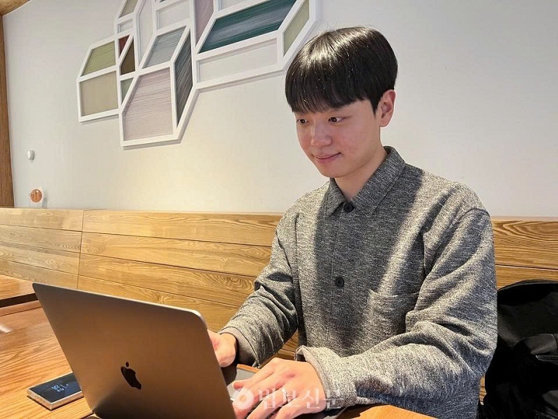 Cư sĩ Kim Young-chan (김영찬) Cư sĩ Kim Young-chan (김영찬)