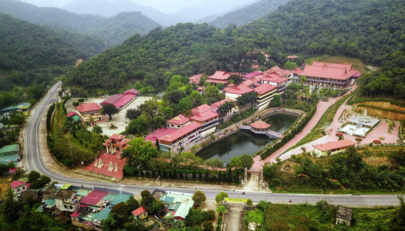 Quần thể di tích Côn Sơn - Kiếp Bạc nhìn từ trên cao. Ảnh sưu tầm.