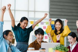 Hỷ: Nụ cười hồi sinh cộng đồng