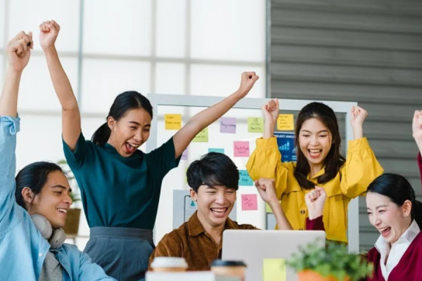 Hỷ: Nụ cười hồi sinh cộng đồng