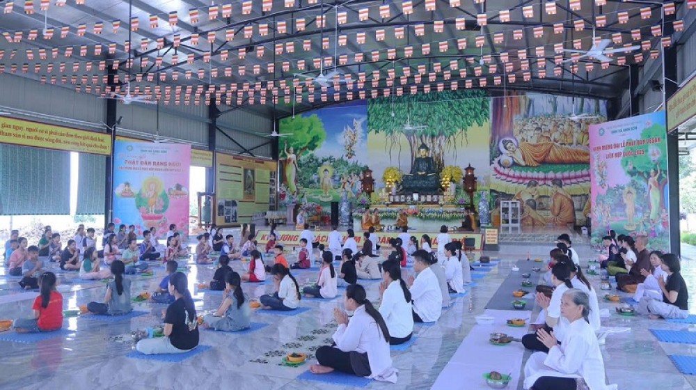 Tịnh xá Linh Sơn giữa non thiêng Ngàn Nưa…