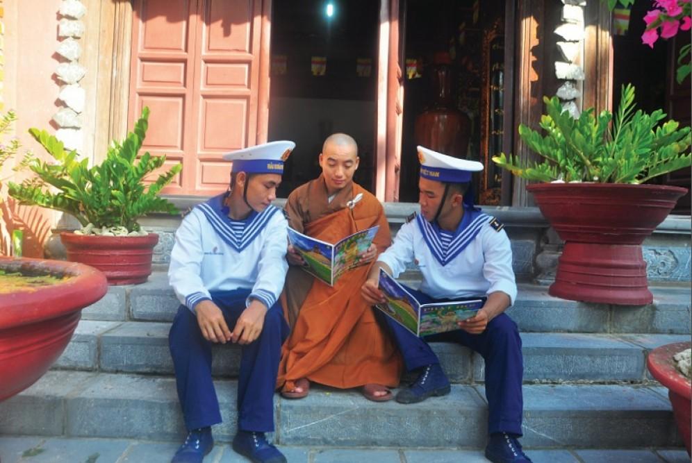 Đạo Phật nhập thế để Hành Đạo, không phải để thế tục