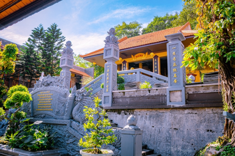 Chùa Phù Dung (Kiên Giang). Ảnh sưu tầm. Chùa Phù Dung (Kiên Giang). Ảnh sưu tầm.