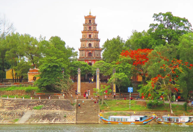 Chùa Thiên Mụ (Huế). Ảnh sưu tầm Chùa Thiên Mụ (Huế). Ảnh sưu tầm