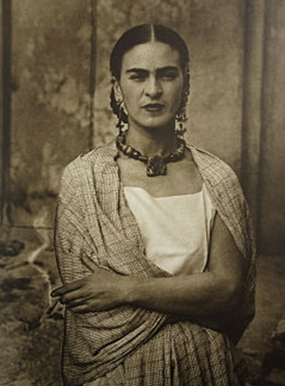 Chân dung nữ hoạ sĩ Frida Kahlo, chụp năm 1932. Ảnh sưu tầm.