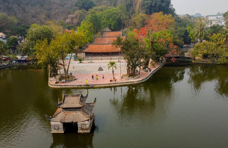 Chùa Thầy (ảnh: Internet) Chùa Thầy (ảnh: Internet)