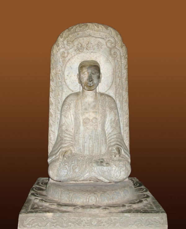 Tượng bà chúa Mạc, người có công đóng góp xây chùa Phổ Minh (Ninh Bình). Ảnh sưu tầm.