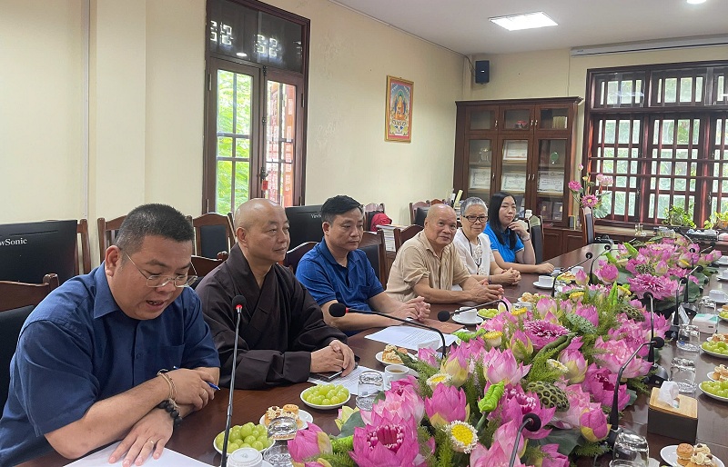 Thượng tọa Thích Thanh Huân chia sẻ. Phiên dịch Việt - Anh, cư sĩ Giới Hưng - Trương Quốc Hưng. Thượng tọa Thích Thanh Huân chia sẻ. Phiên dịch Việt - Anh, cư sĩ Giới Hưng - Trương Quốc Hưng.