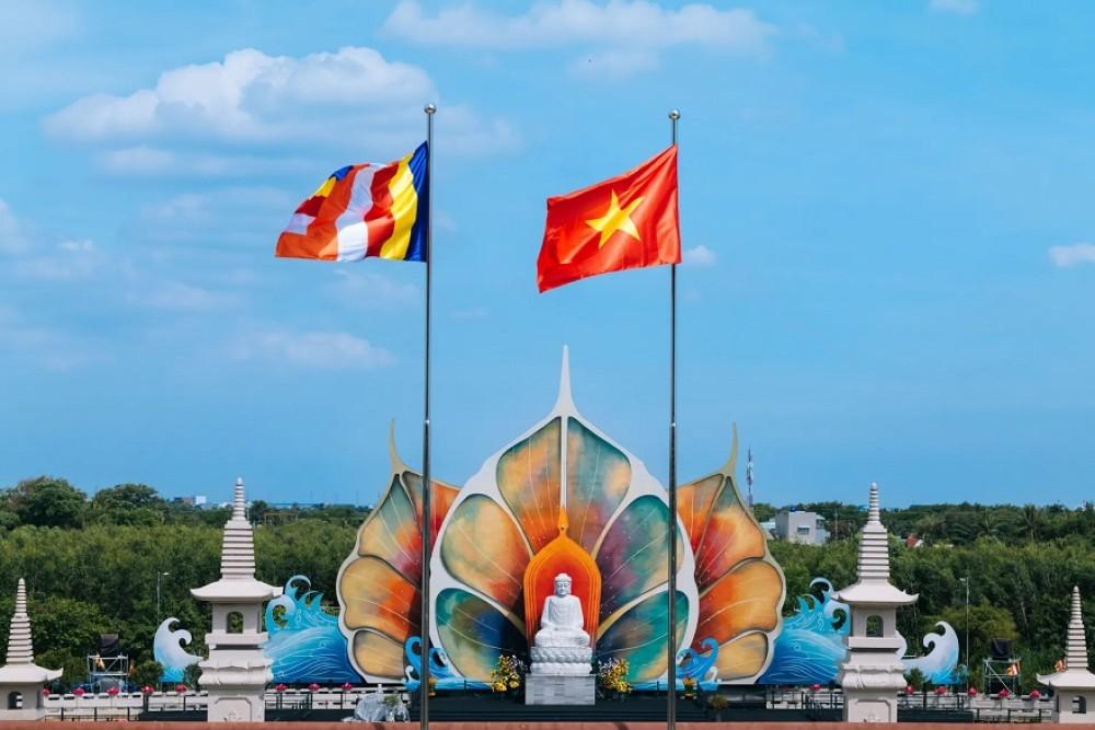 Vấn đề "tự diễn biến, tự chuyển hóa", gợi mở công tác xây dựng Đảng từ góc nhìn Phật học