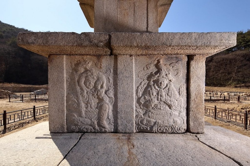 Tháp đá năm tầng (chi tiết) tại chùa Bowonsa. Ảnh: cha.go.kr