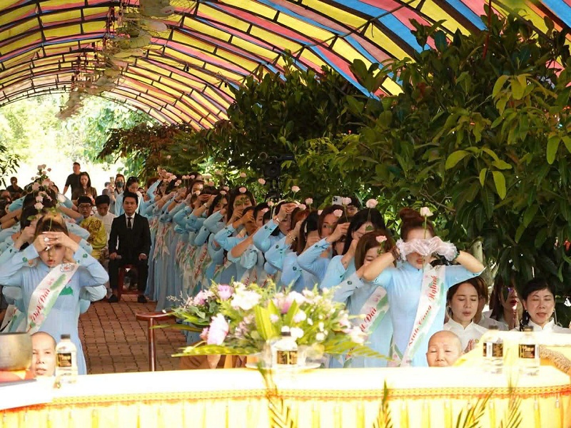 Lễ Dâng hoa Quán Âm