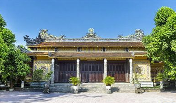 Quang cảnh nhìn từ trên cao của Tổ đình Báo Quốc (Huế). Nguồn: quangduc.com