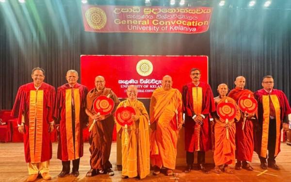 TT.Thích Nhật Từ được trao bằng Tiến sĩ danh dự của ĐH Kelaniya, Sri Lanka