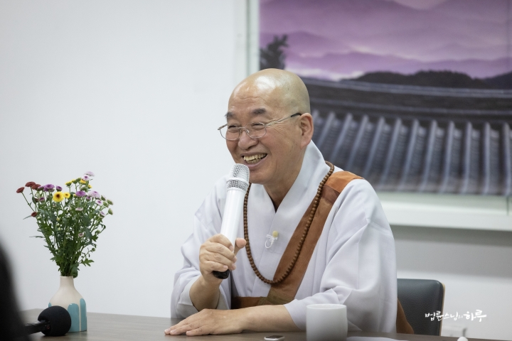 Hòa thượng Pomnyun Sunim. Hình ảnh do Hội Jungto cung cấp
