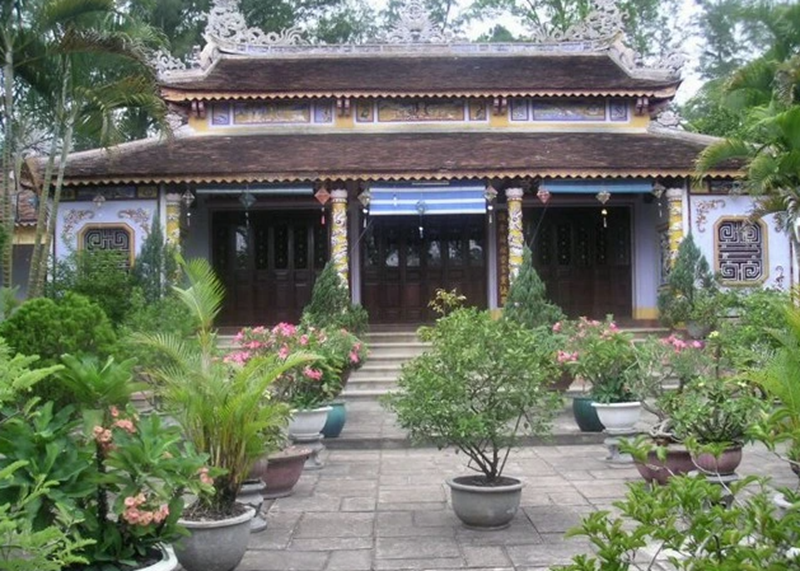 Chùa Hồng Ân (Huế). Ảnh: chonthieng.com