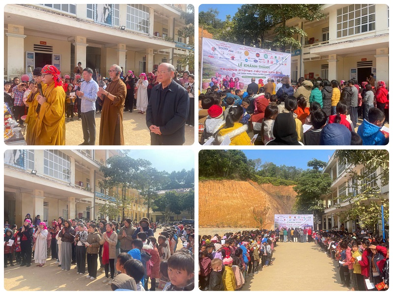 Cảm xúc khôn tả khi hàng trăm em học sinh tiểu học cùng trang nghiêm niệm Phật, đọc Kinh...