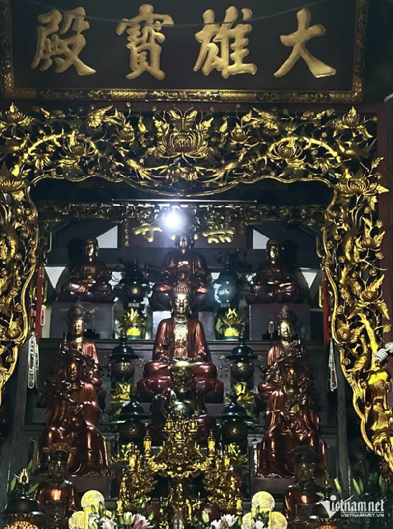 Ch&iacute;nh điện Tam bảo ch&ugrave;a Bộc