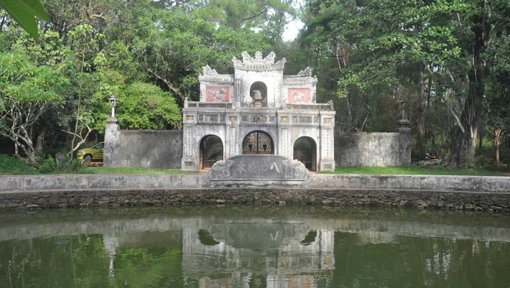 Quá trình du nhập và phát triển Phật giáo vùng Thuận Hóa thời chúa Nguyễn (1558-1778)