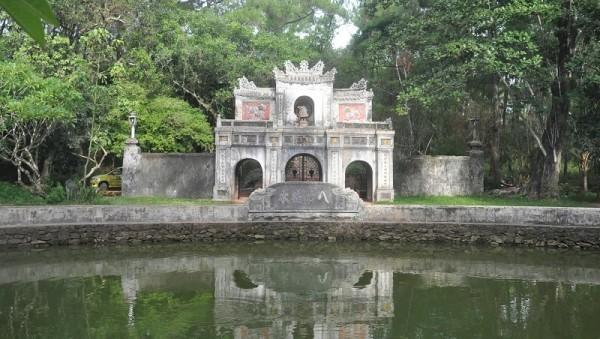 Quá trình du nhập và phát triển Phật giáo vùng Thuận Hóa thời chúa Nguyễn (1558-1778)