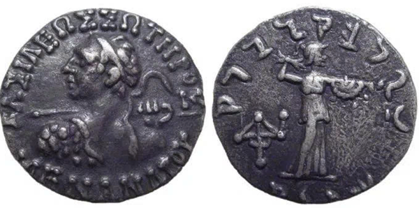 Đồng xu drachm Menander I Soter song ngữ. Nguồn: Wikimedia Commons.