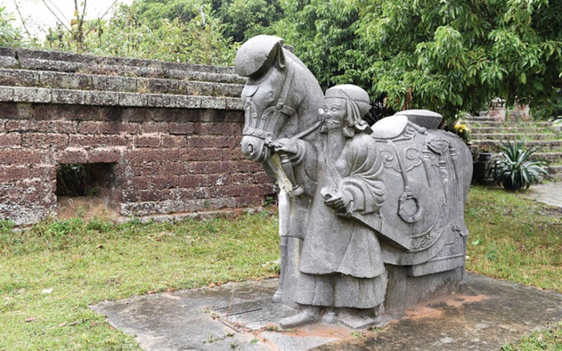 
Tượng ngựa đ&aacute; thời L&ecirc; Trung Hưng - Ảnh: Sưu tầm