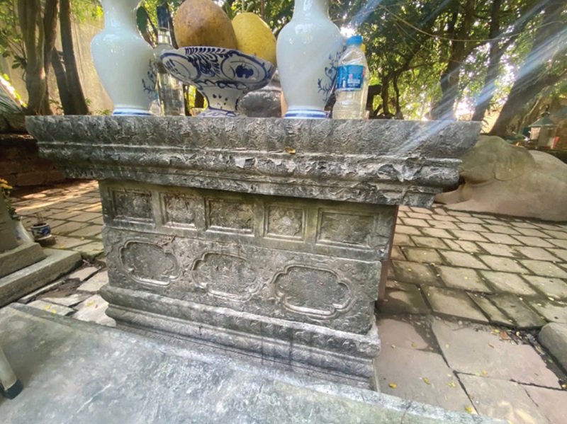 (Hương &aacute;n lăng đ&aacute; Huệ Linh, l&agrave;ng Lại Y&ecirc;n)