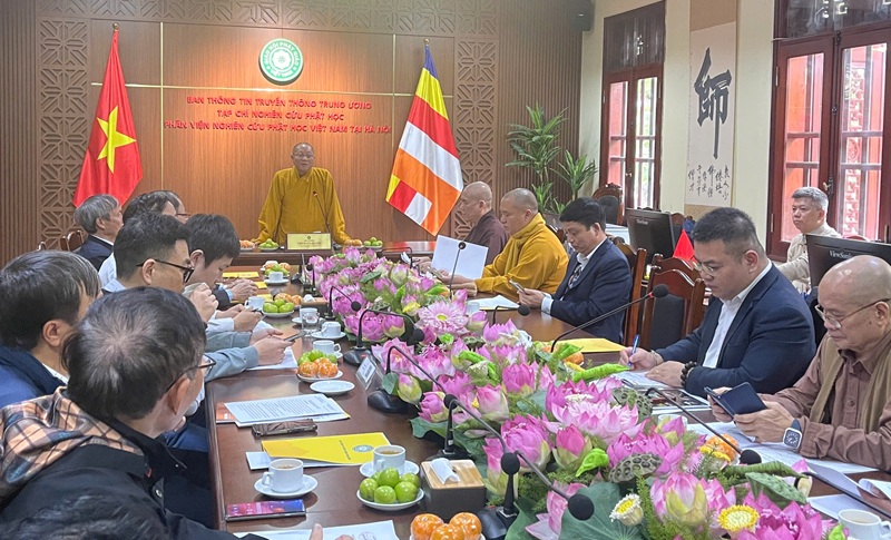 H&ograve;a thượng Th&iacute;ch Gia Quang ph&aacute;t biểu