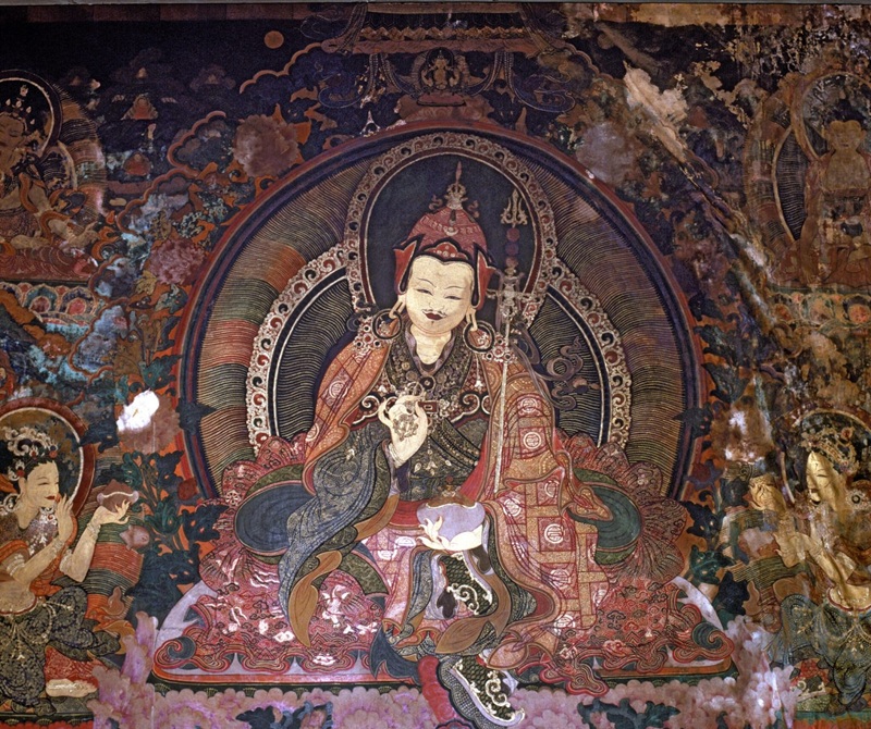 Ph&ugrave; đi&ecirc;u Padmasambhava tại Taktsang, Lhakhang tr&ecirc;n, Thung lũng Paro tr&ecirc;n, ph&iacute;a t&acirc;y Bhutan, khoảng năm 1692&ndash;93 (bị ph&aacute; hủy trong vụ hỏa hoạn năm 1998). Từ Kho lưu trữ ảnh Brian & Felicity Shaw, Trung t&acirc;m Nghi&ecirc;n cứu Bhutan, Thimphu. Ảnh chụp bởi Brian Shaw, năm 1980.Ảnh: rubinmuseum.org