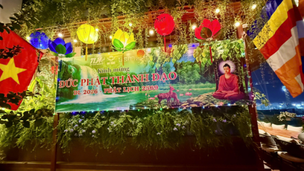 Lễ kính mừng ngày Thái tử thành ĐẠO tại tư gia