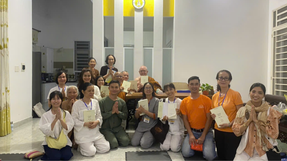 Thiền sư Ajahn Brahm: “Đây là cuốn sách tốt nhất của thầy”